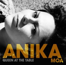 Anika Moa Queen at the table