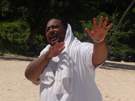 Rapping on Vavau beach in Upolu